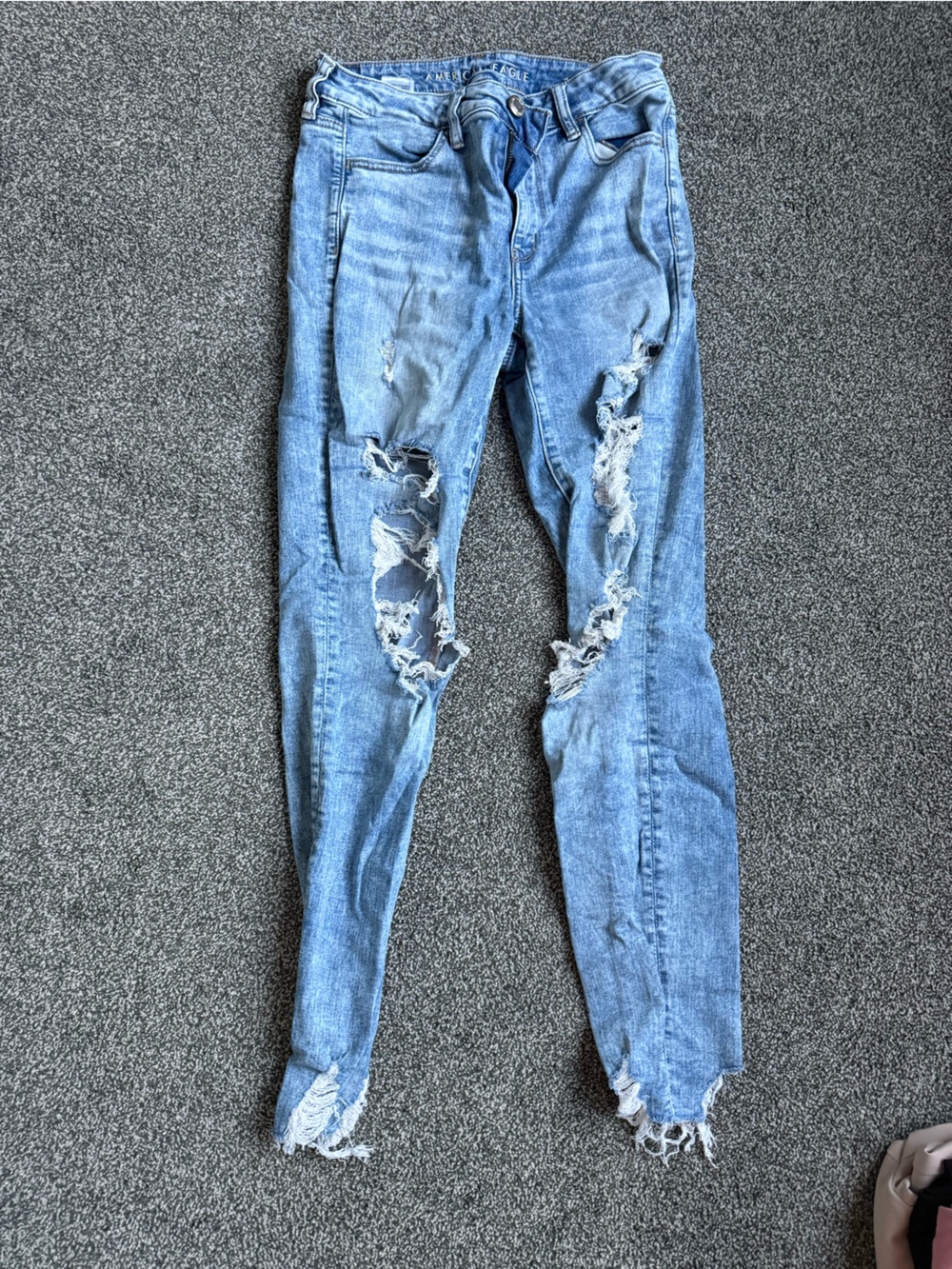 American Eagle Ripped Women’s Skinny Jeans